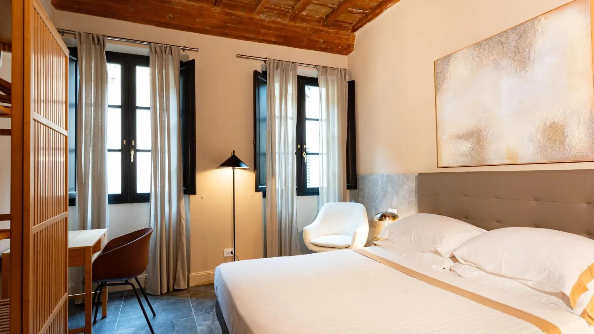 Palazzo Santa Monaca Aparthotel Florence