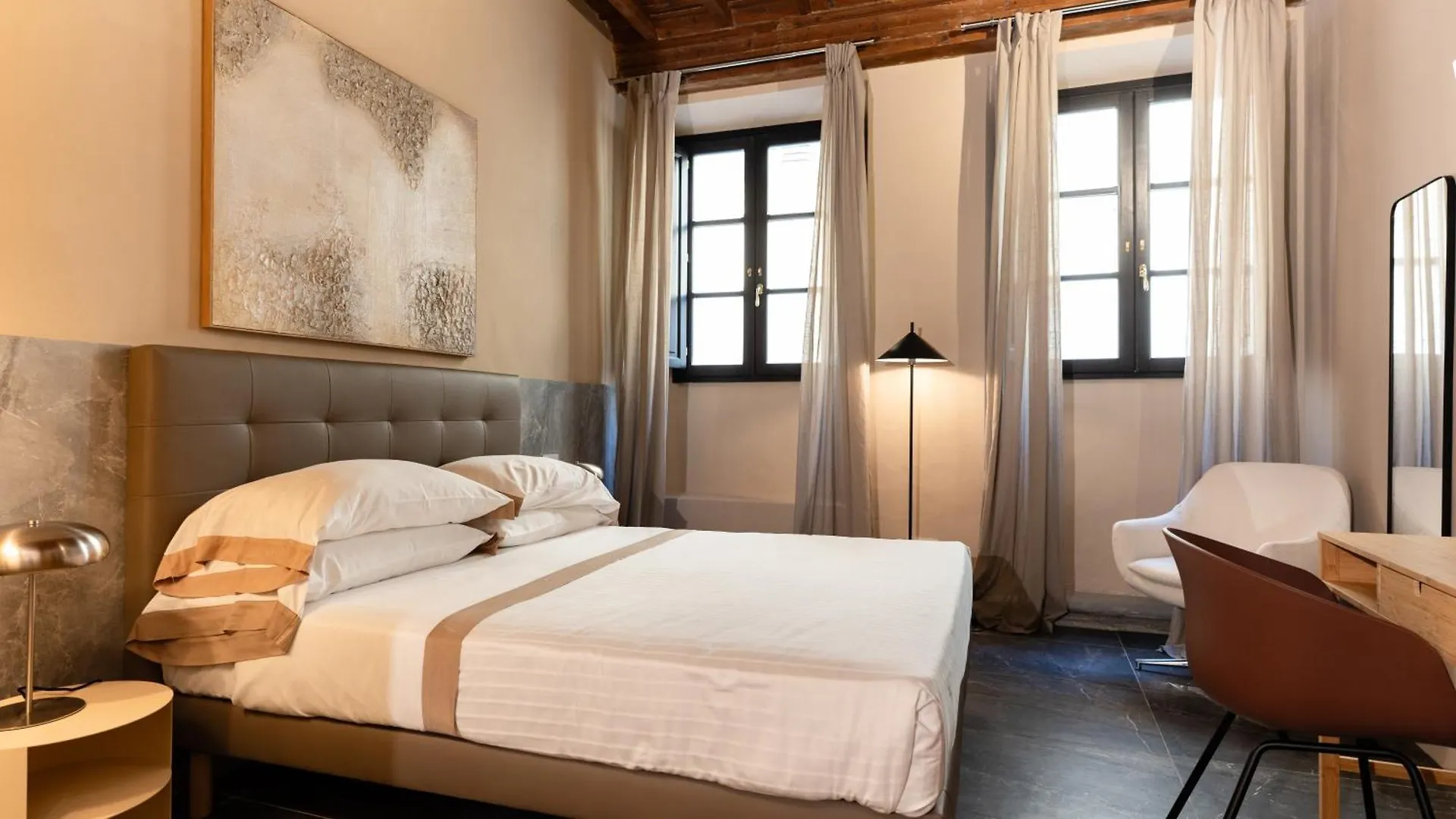 Palazzo Santa Monaca Aparthotel Florence